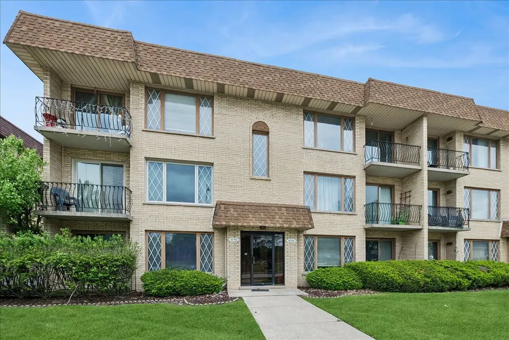 10704 Kilpatrick Avenue Oak Lawn IL 60453