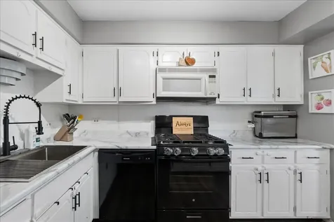 10704 Kilpatrick Avenue Oak Lawn IL 60453