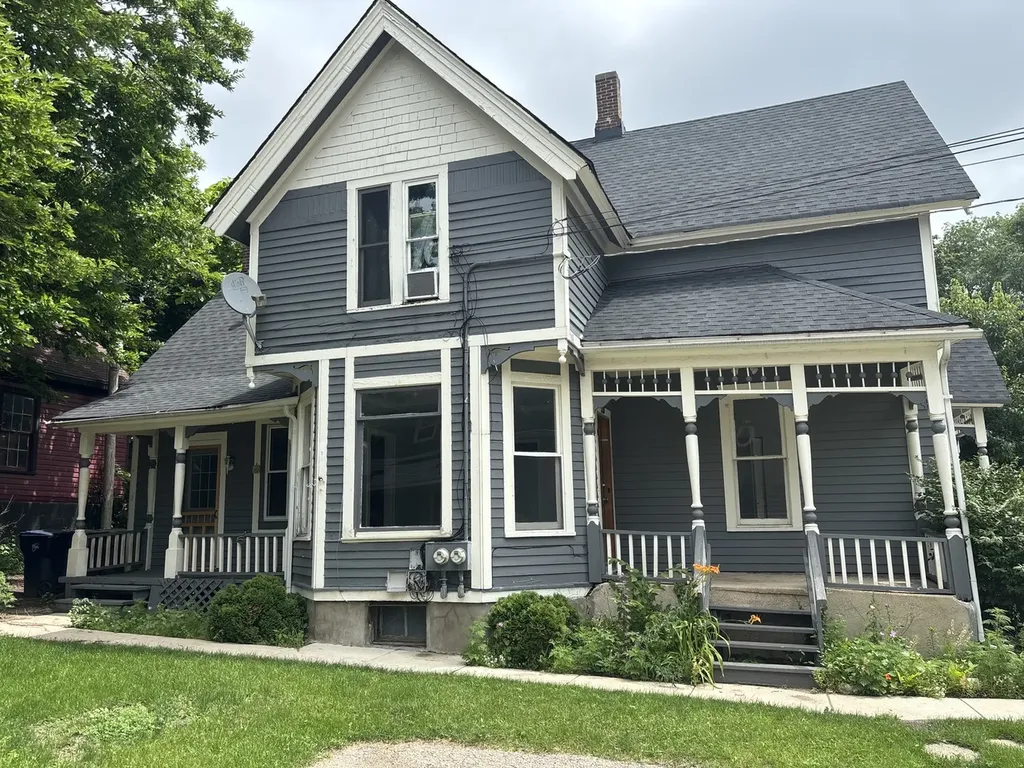 318 North Street Elgin IL 60120
