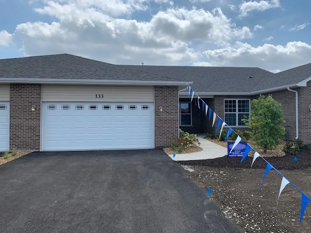 453 Ridge Lane Bolingbrook IL 60440