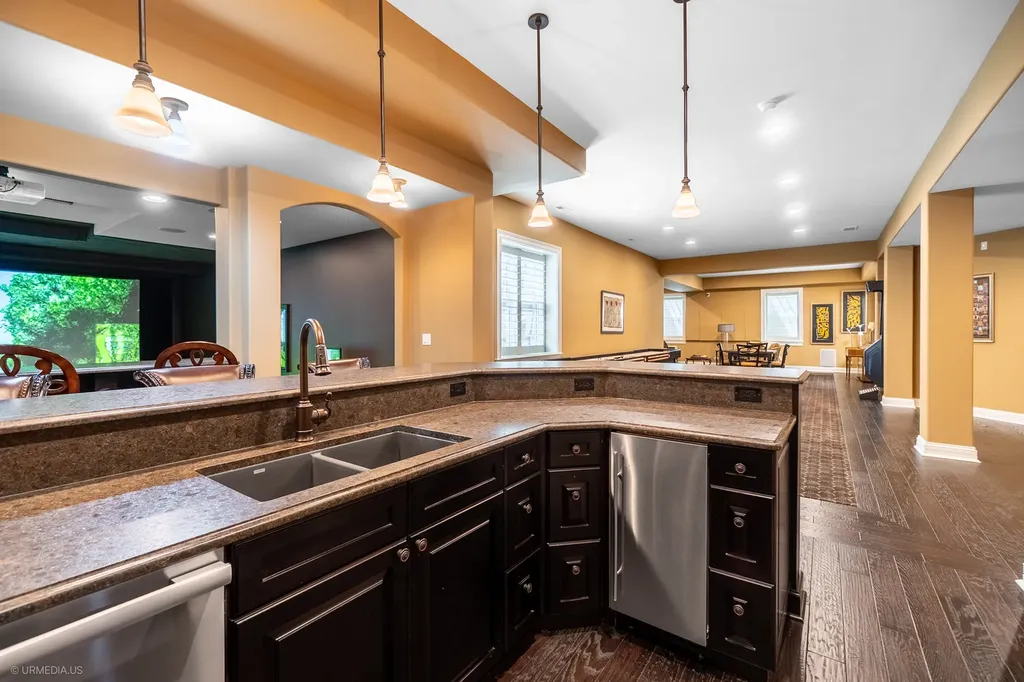 265 South Kenilworth Avenue Elmhurst IL 60126