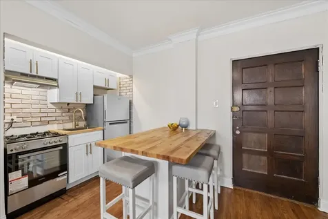 1103 Holly Court Oak Park IL 60301