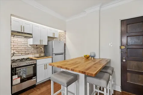 1103 Holly Court Oak Park IL 60301