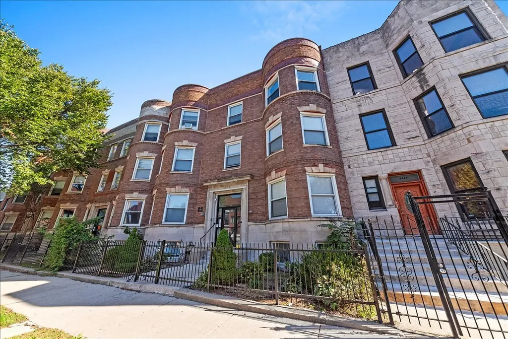 4423 South Prairie Avenue Chicago IL 60653