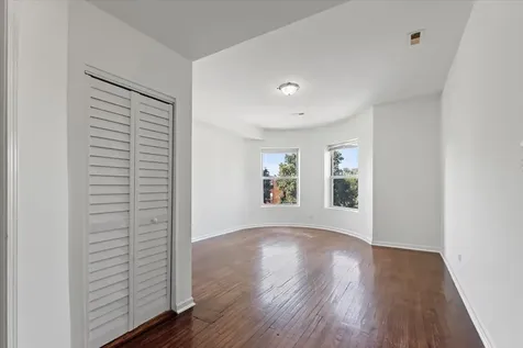 4423 South Prairie Avenue Chicago IL 60653