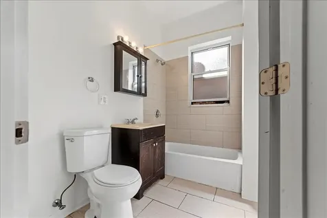 4423 South Prairie Avenue Chicago IL 60653