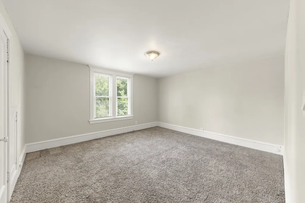 617 South 4th Street Aurora IL 60505