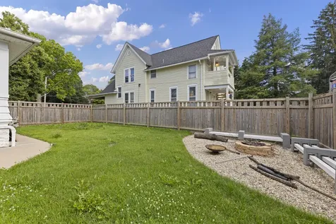 617 South 4th Street Aurora IL 60505