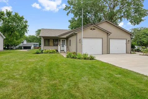 711 Harmony Court North Aurora IL 60542