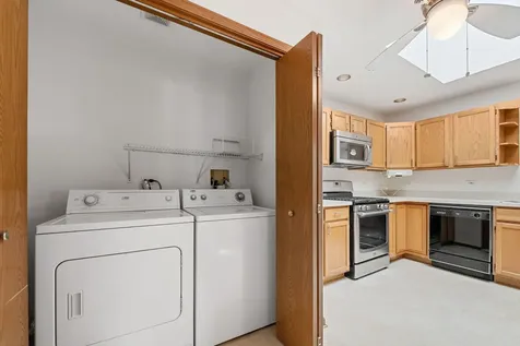 711 Harmony Court North Aurora IL 60542