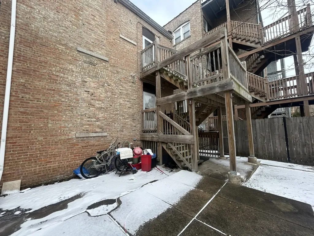 8047 South Vernon Avenue Chicago IL 60619