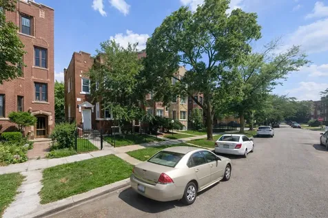 8047 South Vernon Avenue Chicago IL 60619