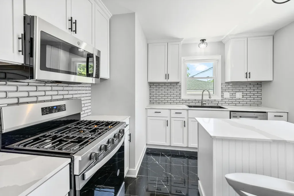 8920 Fairway Drive Orland Park IL 60462