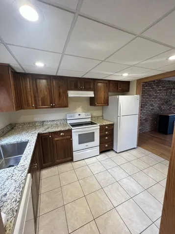 1988 Green Bay Road Highland Park IL 60035