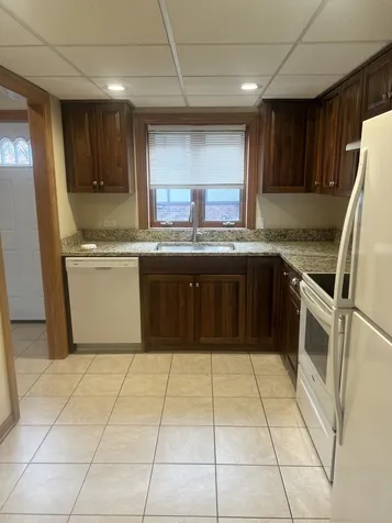 1988 Green Bay Road Highland Park IL 60035