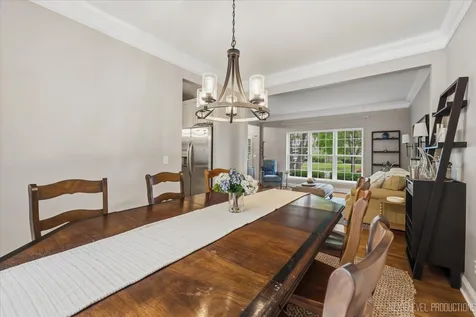 39W435 West Mallory Drive Geneva IL 60134