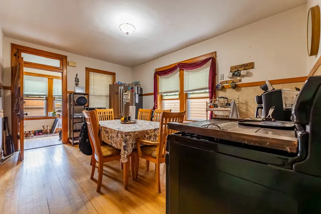 4819 South Kolin Avenue Chicago IL 60632