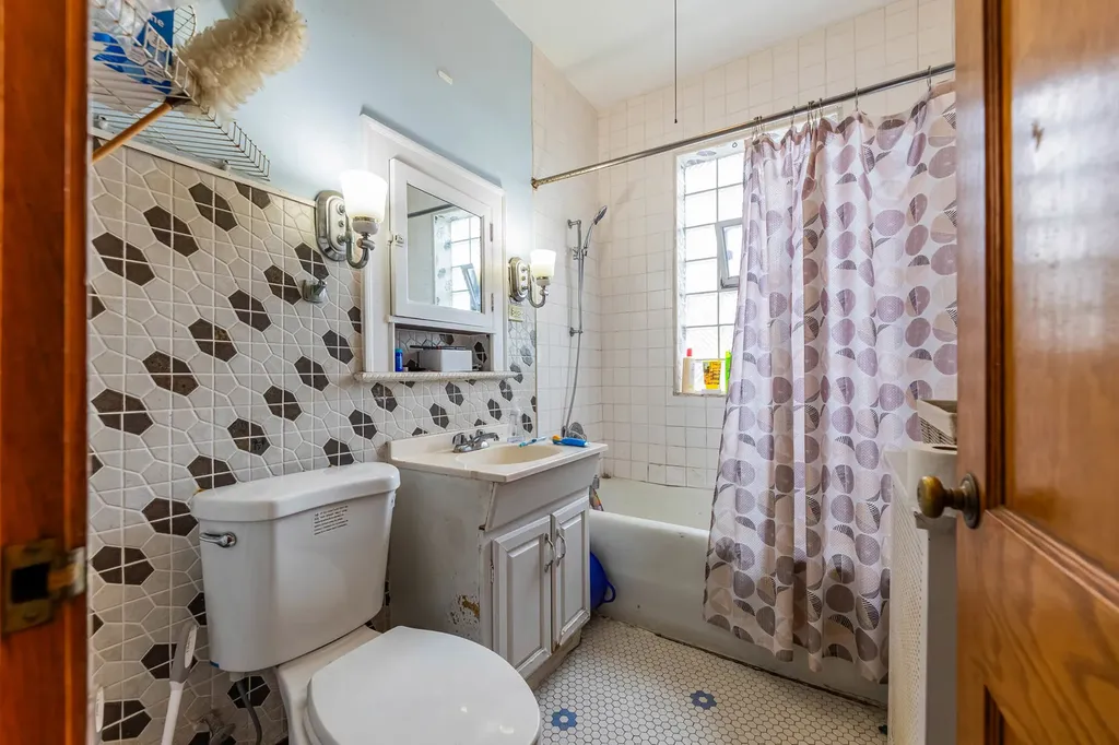 4819 South Kolin Avenue Chicago IL 60632