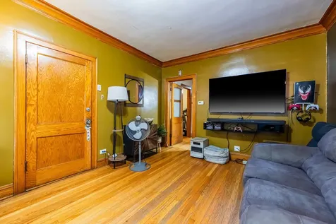 4819 South Kolin Avenue Chicago IL 60632