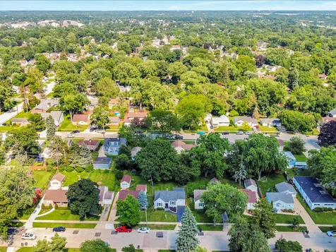 235 South Aldine Street Elgin IL 60123