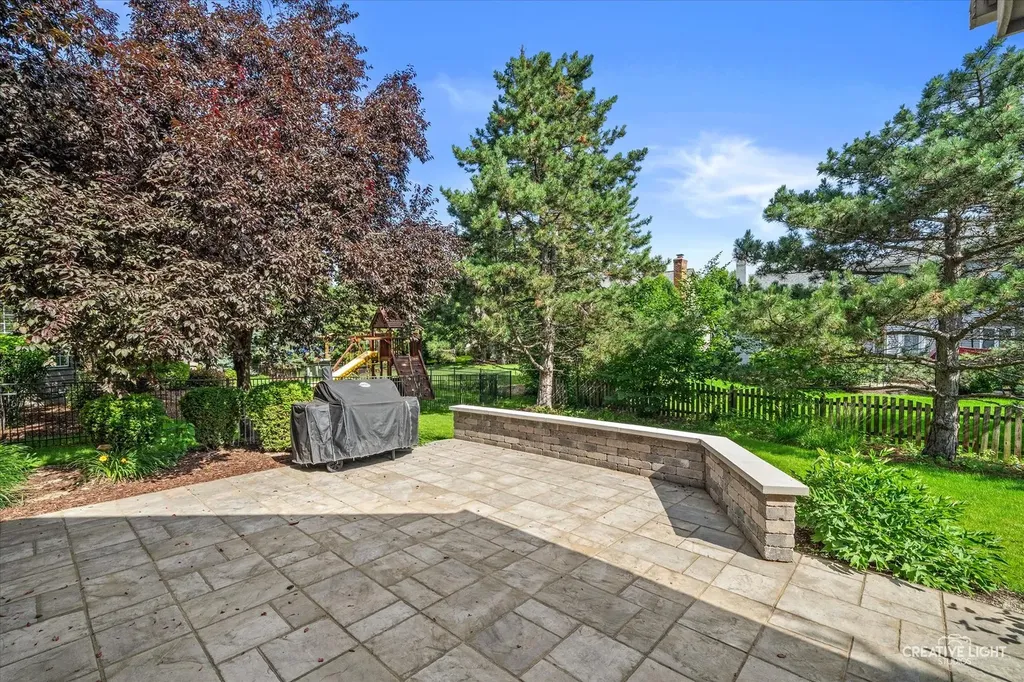 3811 Sunburst Lane Naperville IL 60564
