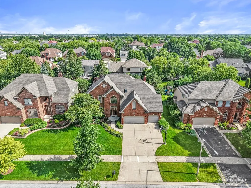 3811 Sunburst Lane Naperville IL 60564