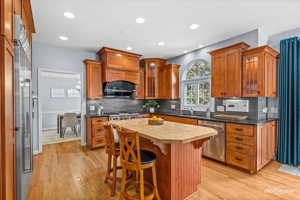 3811 Sunburst Lane Naperville IL 60564