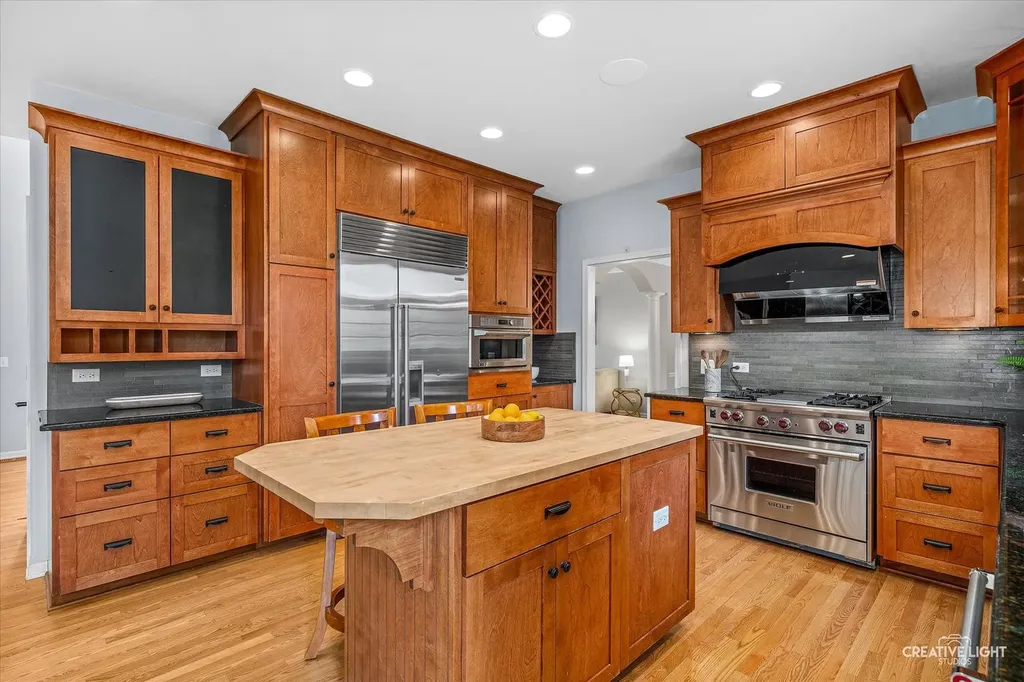 3811 Sunburst Lane Naperville IL 60564