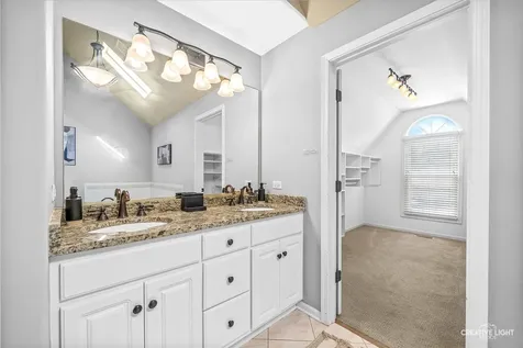 3811 Sunburst Lane Naperville IL 60564
