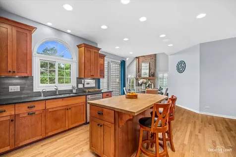 3811 Sunburst Lane Naperville IL 60564