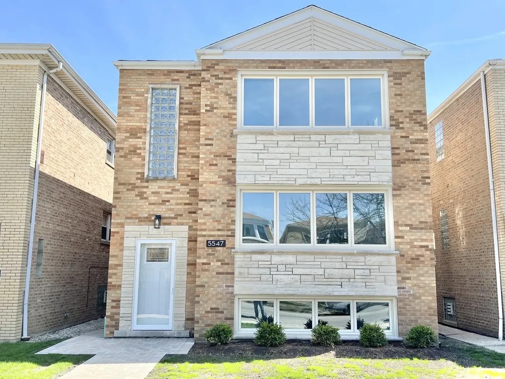 5547 North Central Avenue Chicago IL 60630