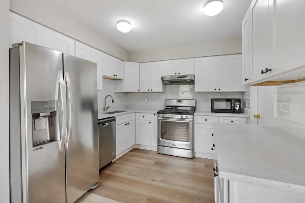 818 Dunbar Court Schaumburg IL 60194