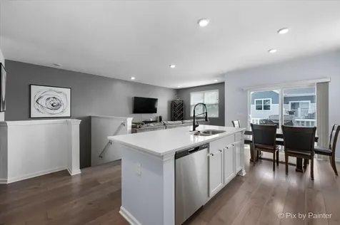 466 Comstock Road South Elgin IL 60177