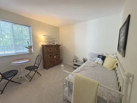 259 West Treehouse Lane W Round Lake IL 60073