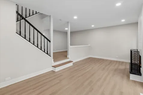 3082 Antelope Springs Road Northbrook IL 60062