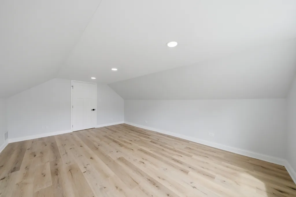 10021 South Oakley Avenue Chicago IL 60643