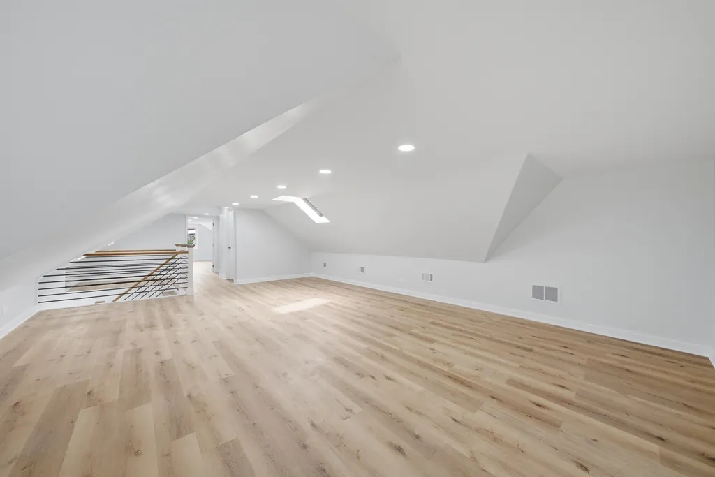 10021 South Oakley Avenue Chicago IL 60643