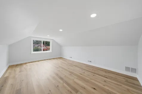 10021 South Oakley Avenue Chicago IL 60643