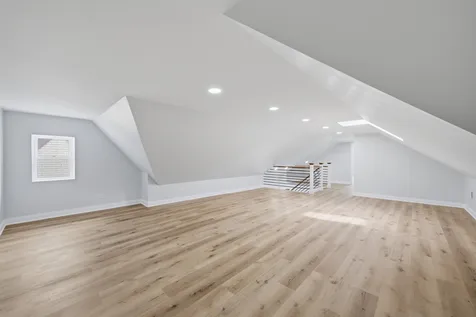 10021 South Oakley Avenue Chicago IL 60643