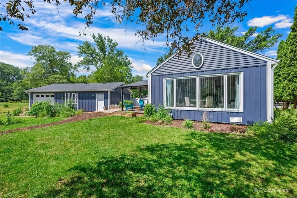 209 Eastwood Court Barrington IL 60010