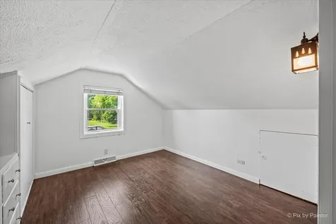 209 Eastwood Court Barrington IL 60010