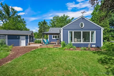 209 Eastwood Court Barrington IL 60010