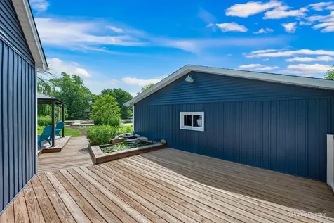 209 Eastwood Court Barrington IL 60010