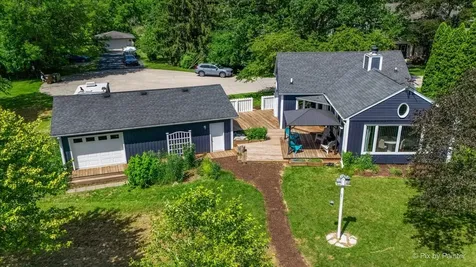 209 Eastwood Court Barrington IL 60010