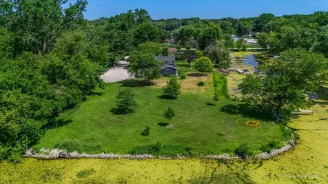 209 Eastwood Court Barrington IL 60010