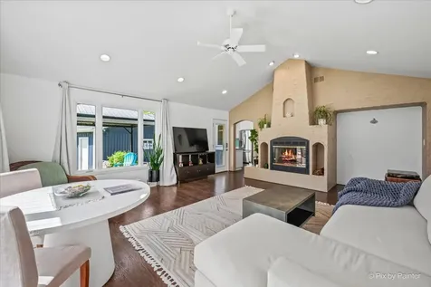 209 Eastwood Court Barrington IL 60010
