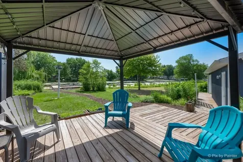 209 Eastwood Court Barrington IL 60010