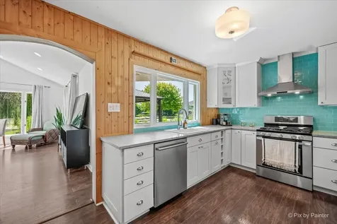 209 Eastwood Court Barrington IL 60010