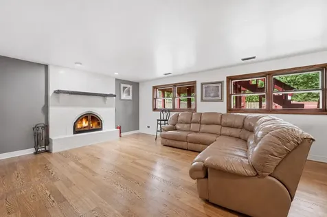 10706 South Neenah Avenue Worth IL 60482
