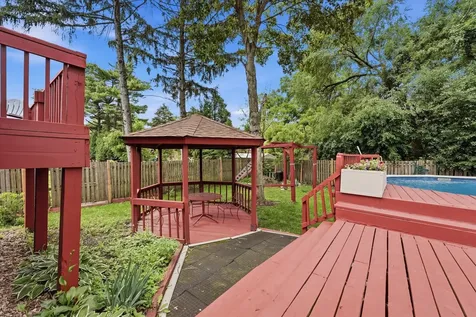 10706 South Neenah Avenue Worth IL 60482
